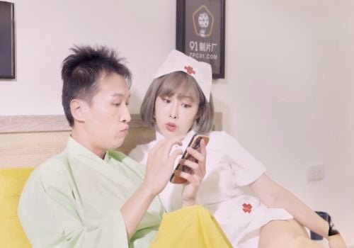 Bác sĩ Li Nana giao hợp với bệnh nhân rất sướng
